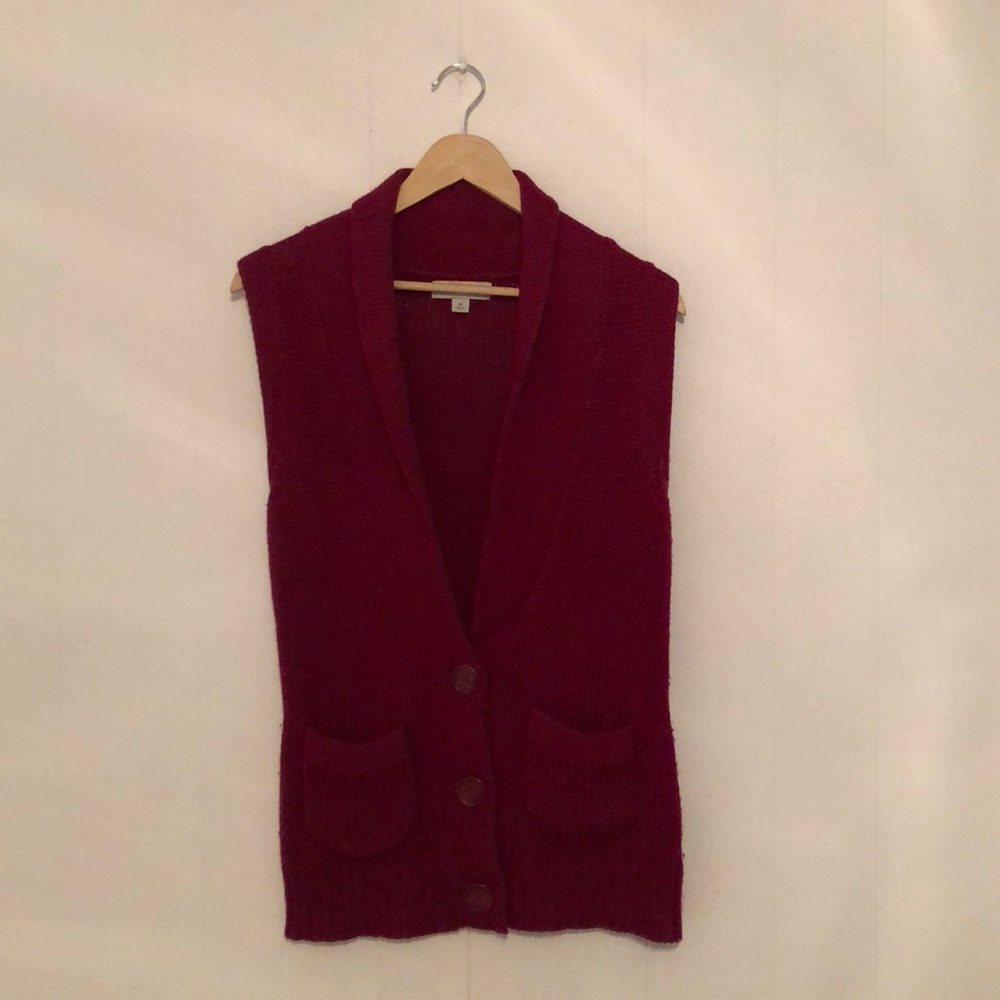 Sweater vest